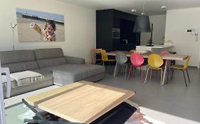 Dolce Vita - zonnig familie appartement met garagebox
